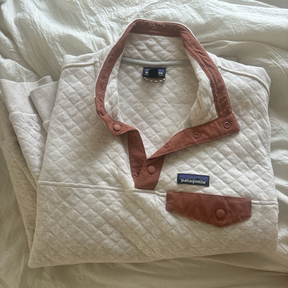 Patagonia pullover brand new